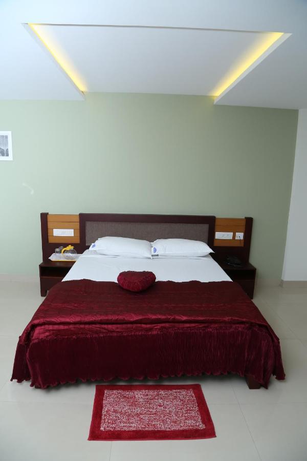 Hazmi Inn Perintalmanna Exterior foto